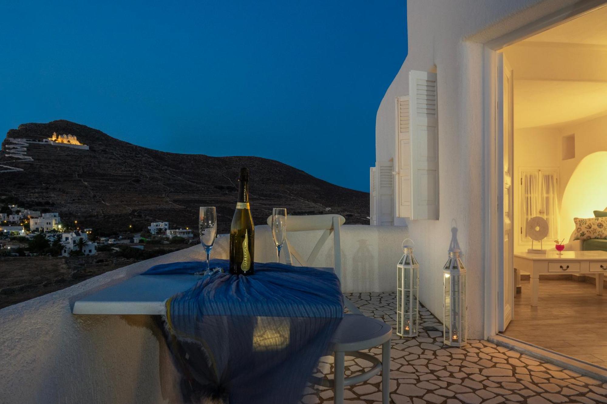 Aspalathras White Hotel Folegandros Town Exterior foto